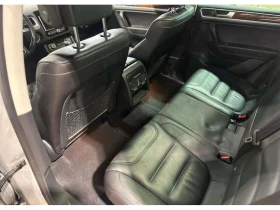 VW Touareg * DIESEL TDI/CLEAN CARRFAX/35+ SERVICE RECORDS * C - 12100 € / 23665.54 лв. - 77387716 7