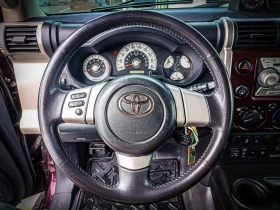 Toyota Fj cruiser 4.0 i V6 Automatic, LPG, А-Trac, Блокаж на диф - 16600 € / 32466.78 лв. - 93420945 10