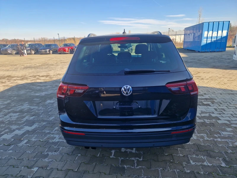 VW Tiguan 2.0i 4x4 автоматик , снимка 6 - Автомобили и джипове - 48131871