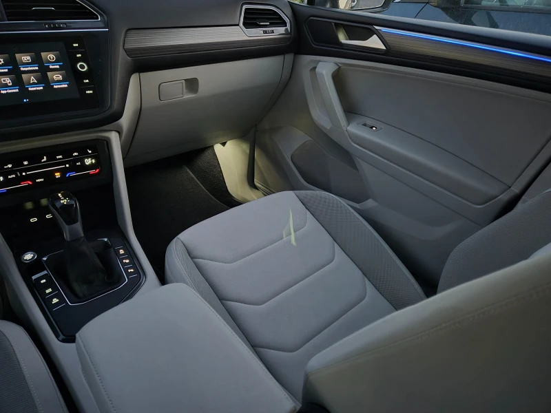 VW Tiguan Allspace  2.0 TDI-PANORAMA-LED-PODGREV, снимка 16 - Автомобили и джипове - 52692902