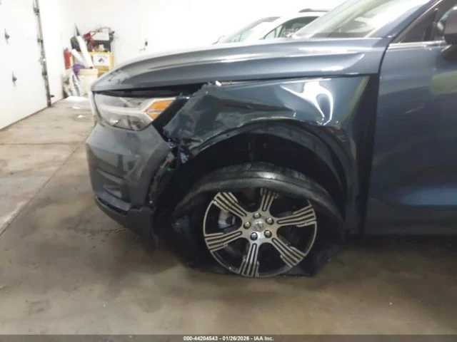 Volvo XC40 T5 INSCRIPTION - изображение 5