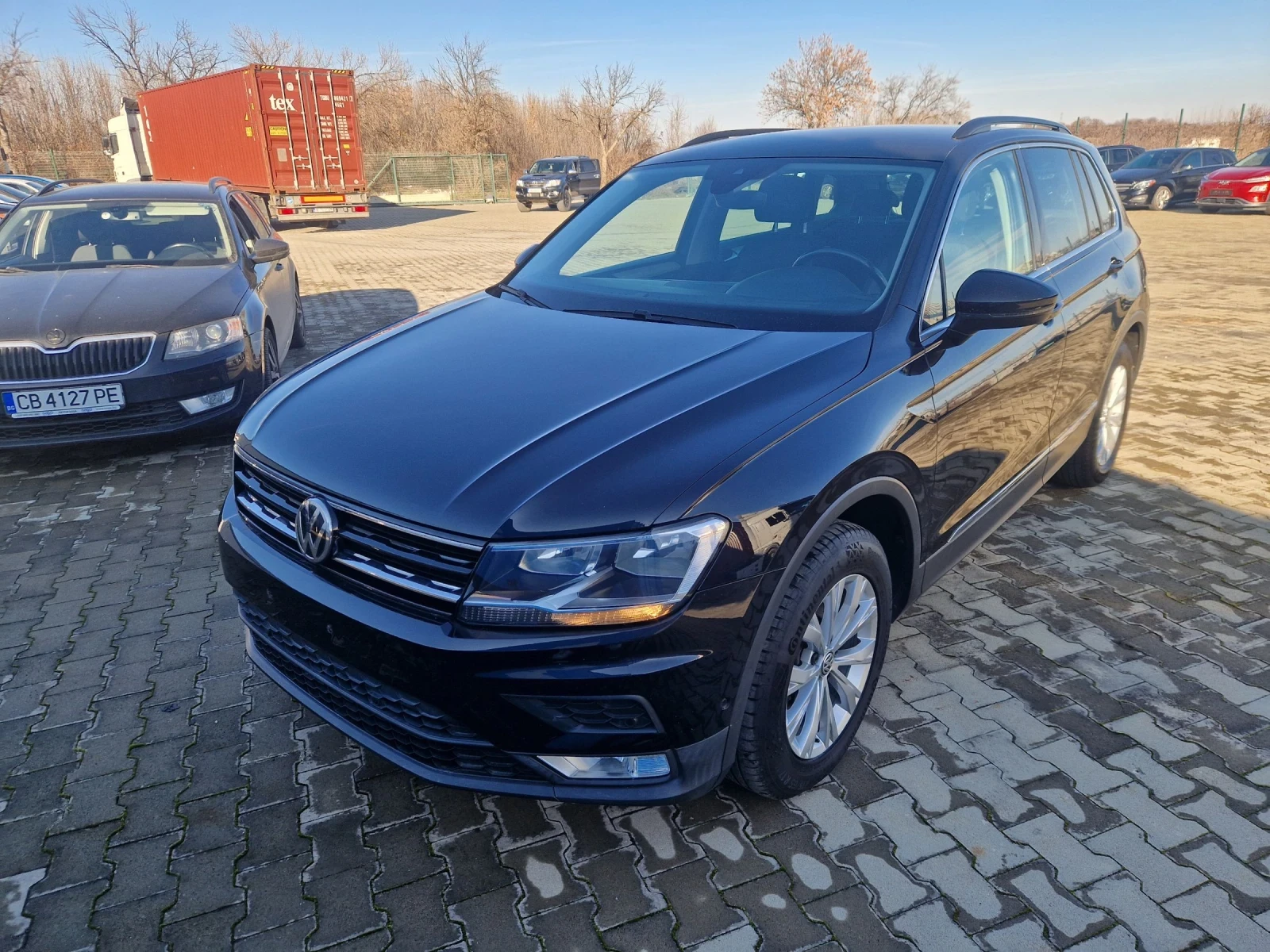 VW Tiguan 2.0i 4x4 автоматик  - [1] 