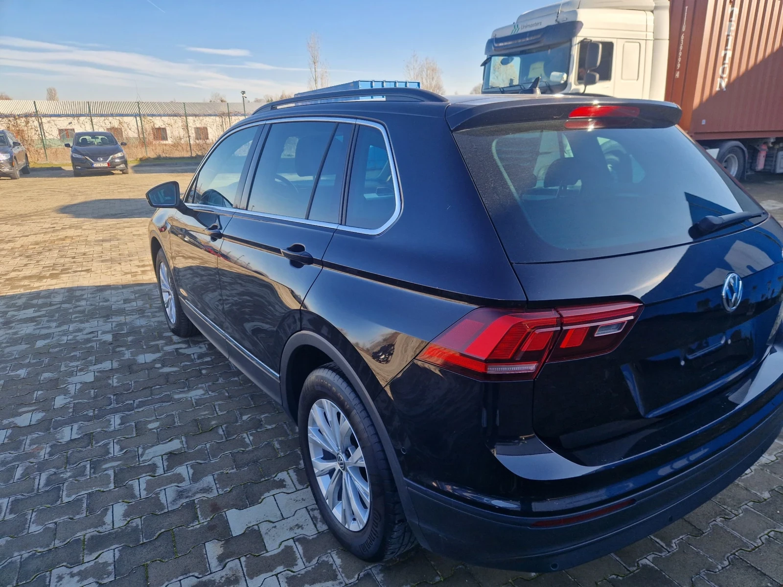 VW Tiguan 2.0i 4x4 автоматик  - изображение 4