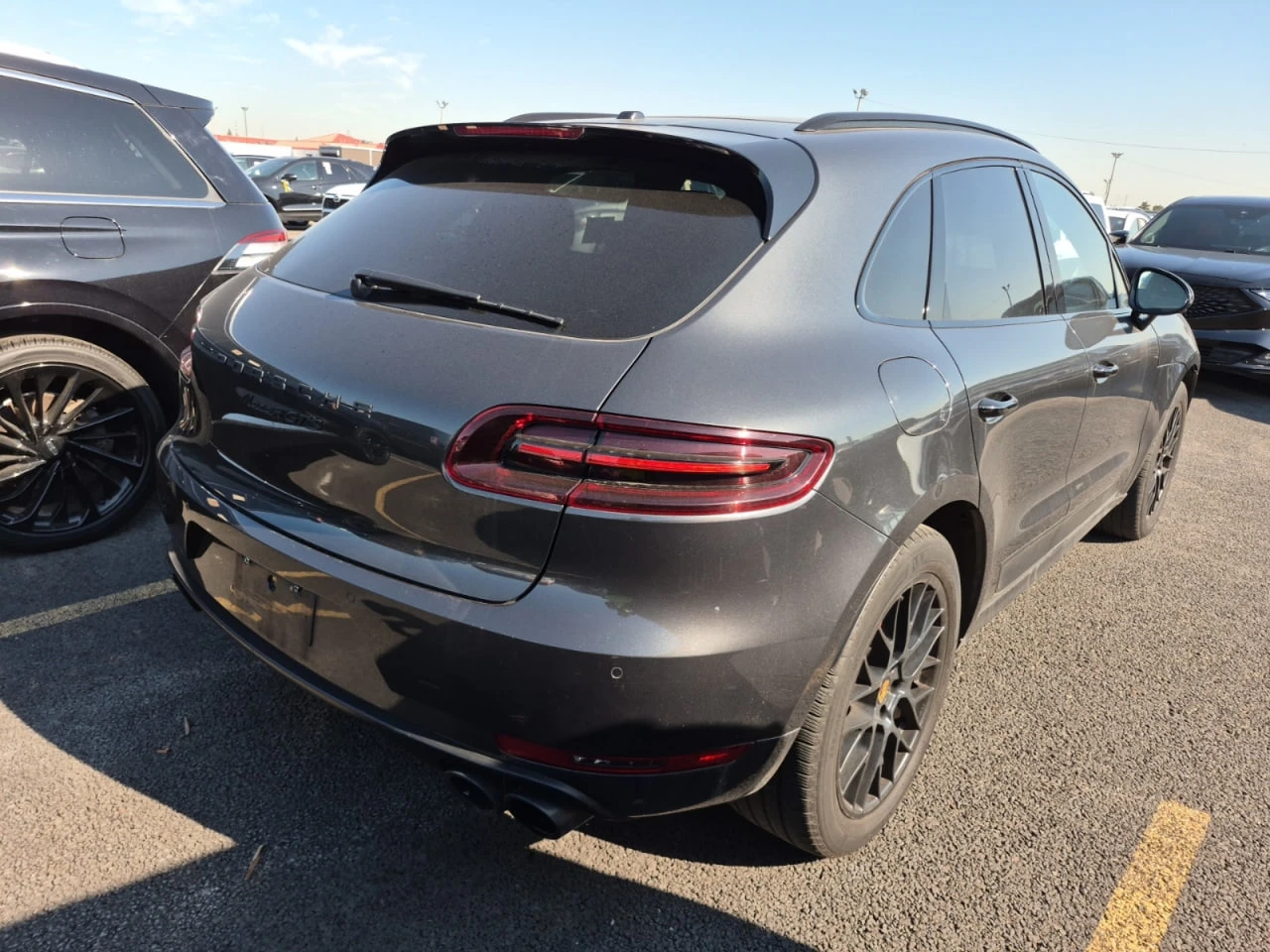 Porsche Macan GTS * CARFAX * АвтоКредит * Цена до България*  - изображение 3