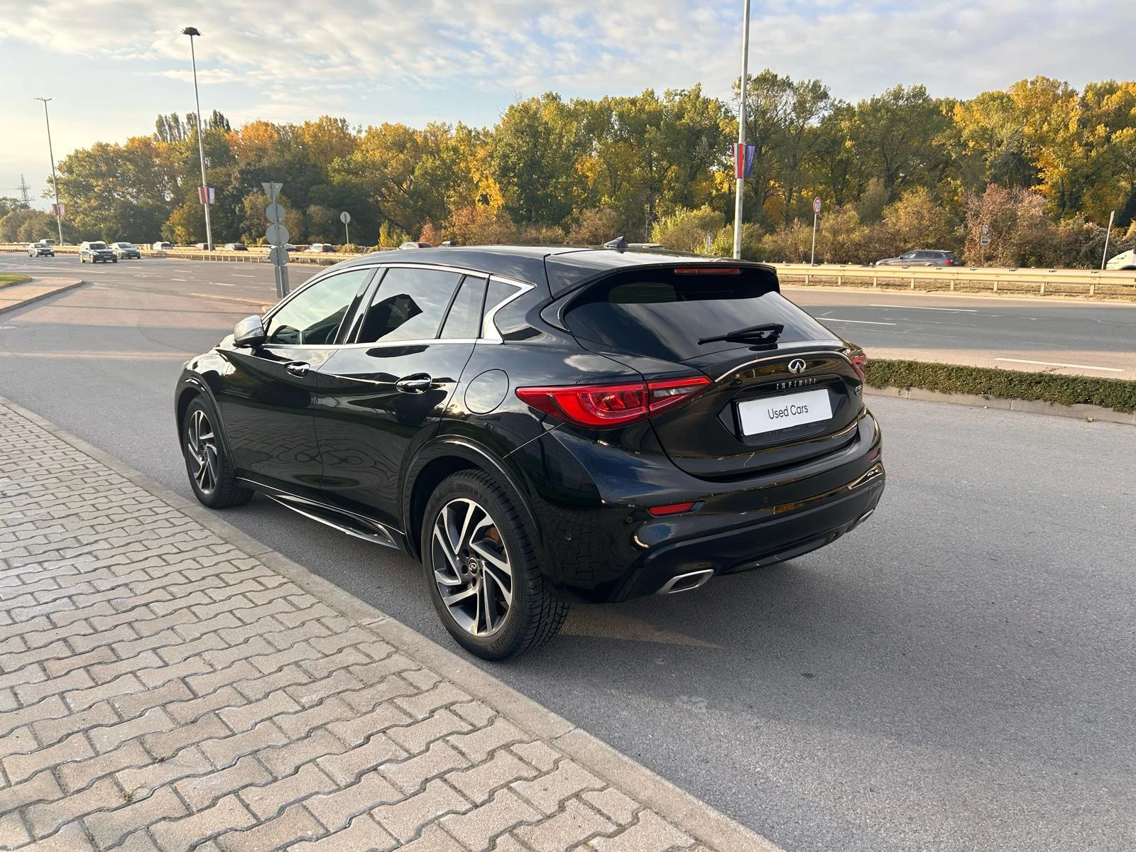 Infiniti Q30 PREMIUM - изображение 4