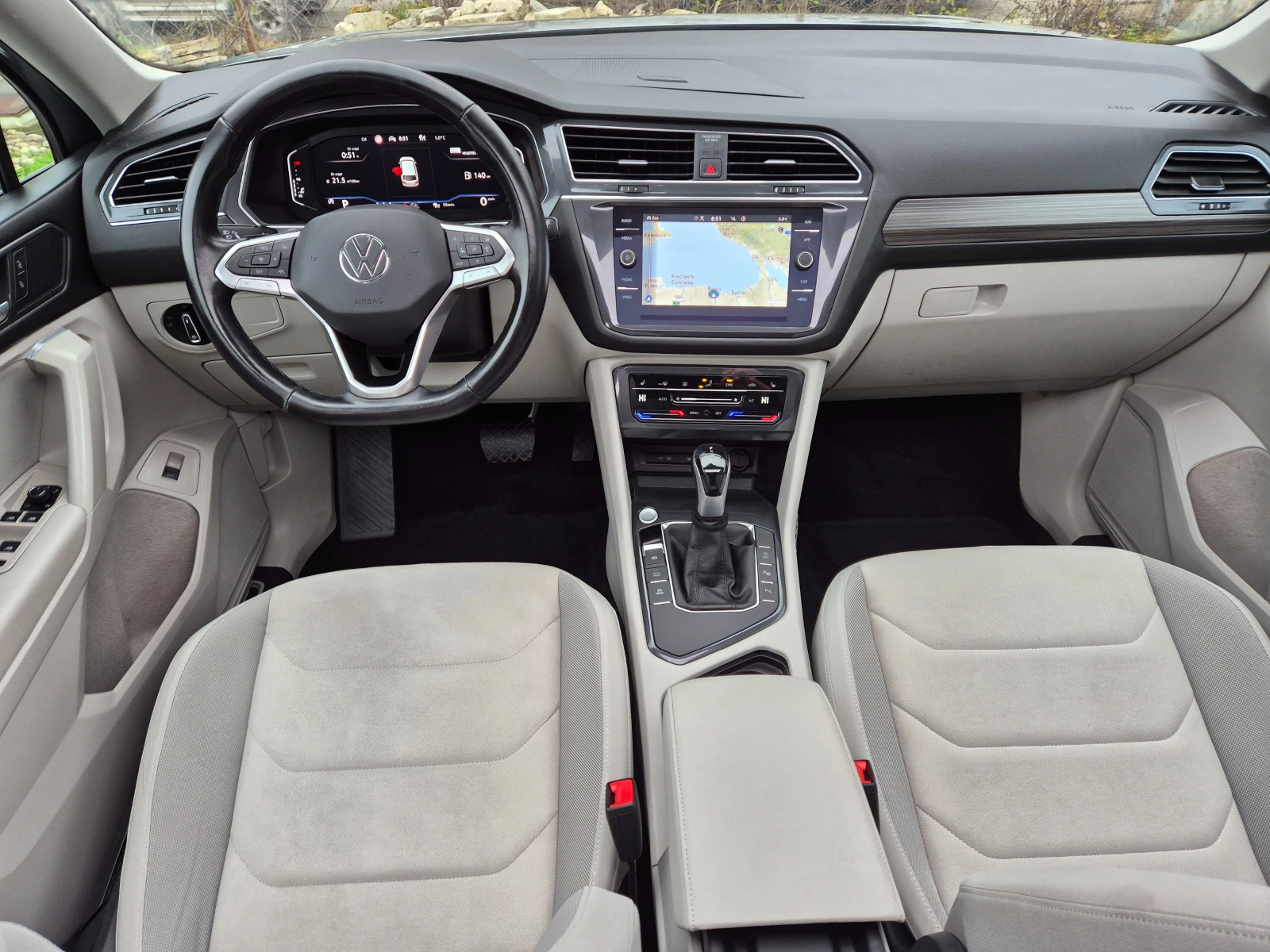 VW Tiguan Allspace  2.0 TDI-PANORAMA-LED-PODGREV | Mobile.bg   8