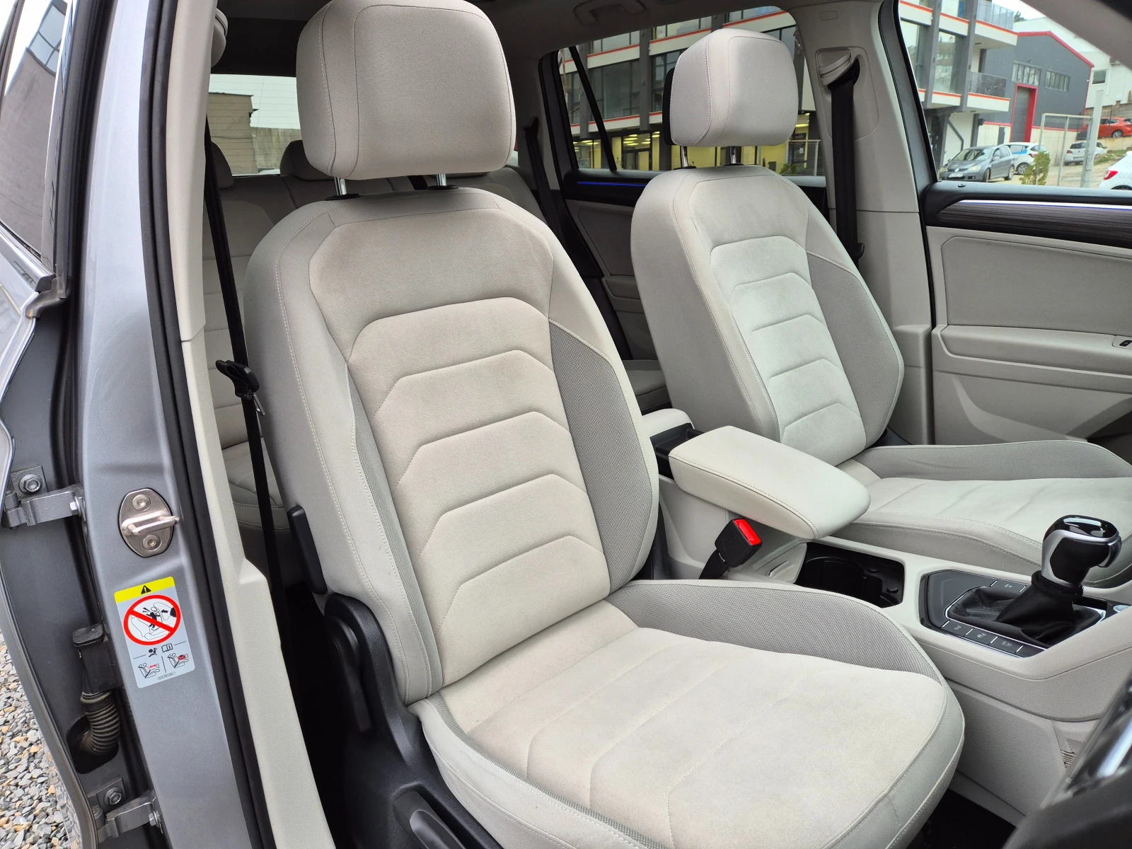 VW Tiguan Allspace  2.0 TDI-PANORAMA-LED-PODGREV | Mobile.bg   11