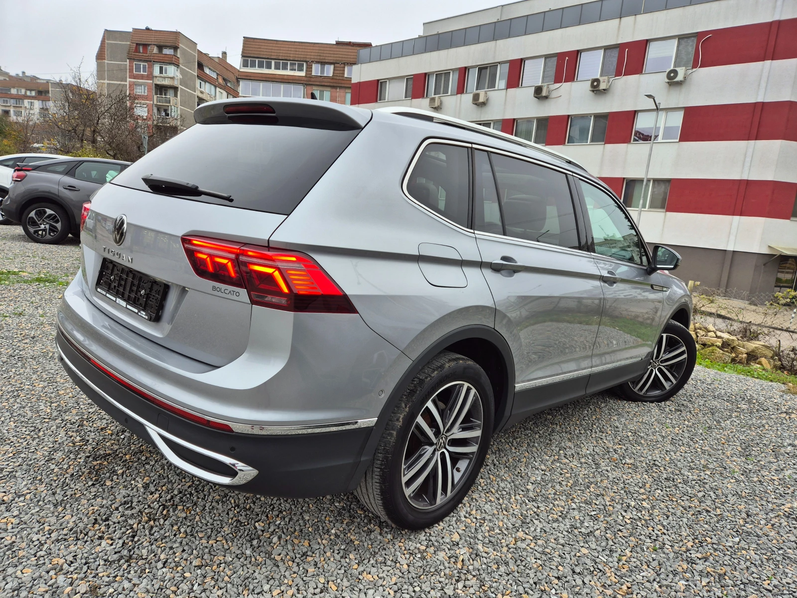 VW Tiguan Allspace  2.0 TDI-PANORAMA-LED-PODGREV | Mobile.bg   2