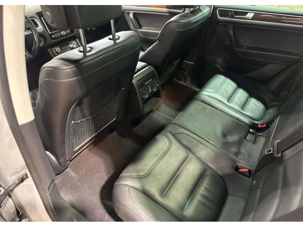 VW Touareg * DIESEL TDI/CLEAN CARRFAX/35+ SERVICE RECORDS * C | Mobile.bg � ����������� 7