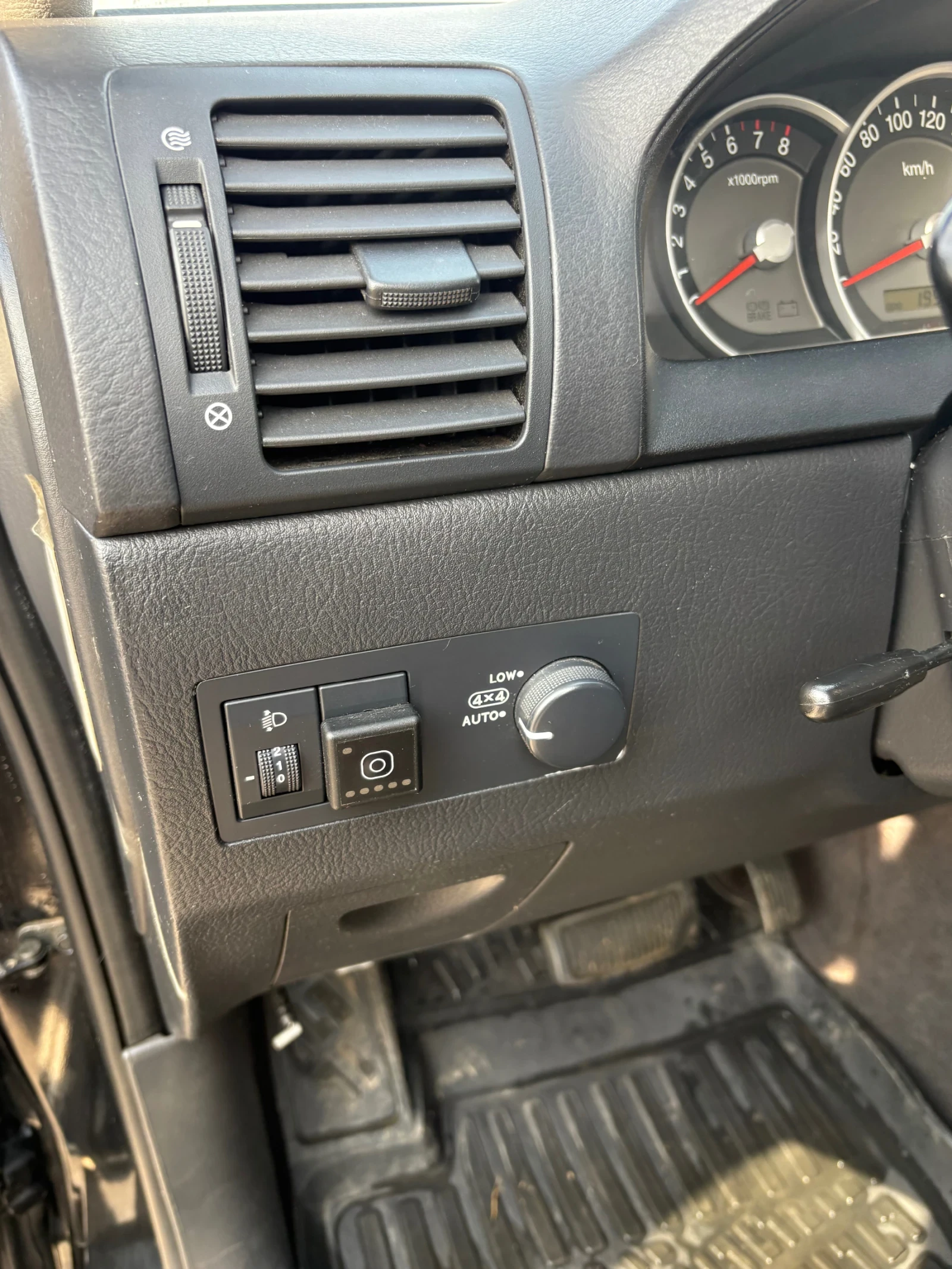 Kia Sorento 3.3 V6 LPG, снимка 8 - Автомобили и джипове - 53753183