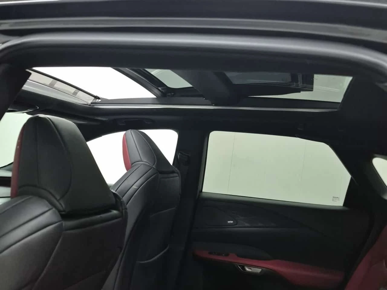Lexus RX 500h F SPORT PERFORMANCE * * Един собственик * CARFAX *, снимка 12 - Автомобили и джипове - 54915949