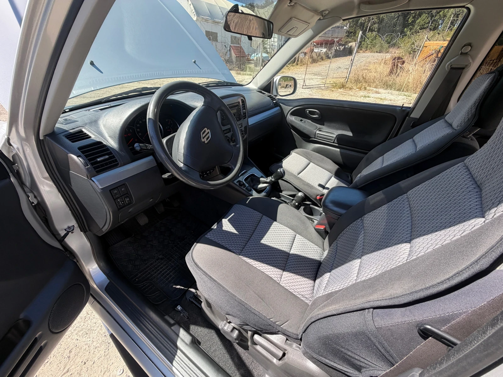 Suzuki Grand vitara, снимка 15 - Автомобили и джипове - 55962058