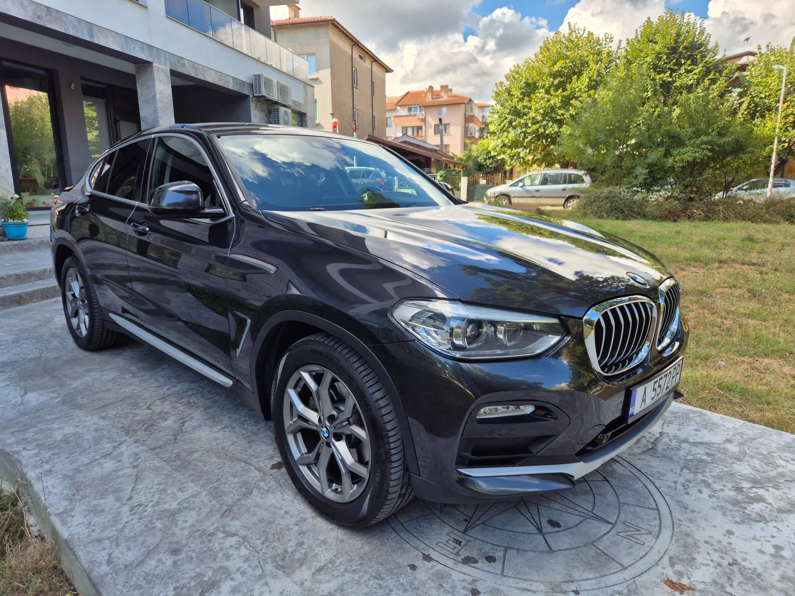 BMW X4 НАВИ* КОЖА* CARPLAY* XDRIVE* LED, снимка 3 - Автомобили и джипове - 56116660