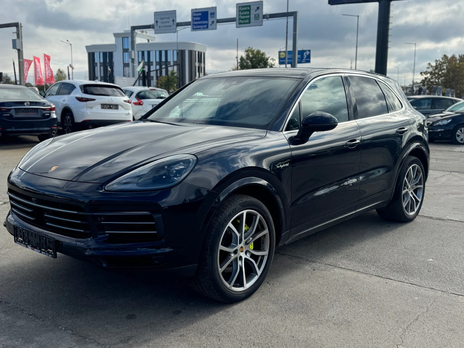 Porsche Cayenne Plug in Hybrid / CHRONO / 360* камери  / DISTRONIC
