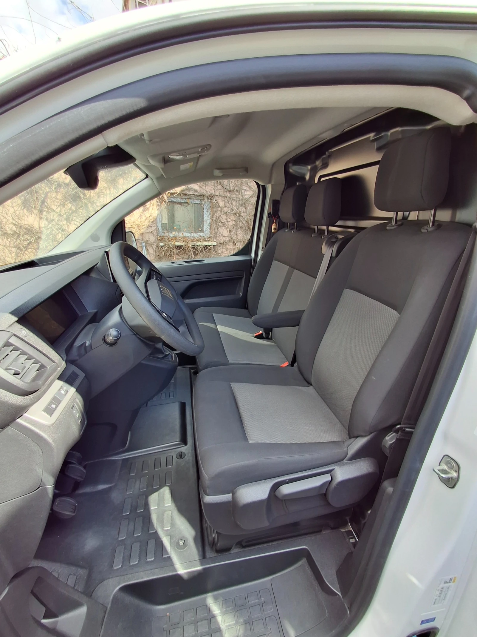 Fiat Scudo 2.0 HDI L3 10k km NAVI 360 CAMERA AUTOPILOT 2+ 1, снимка 9 - Бусове и автобуси - 53990605