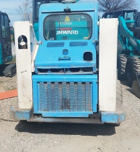 Мини челни товарачи GEHL 4640E Turbo, снимка 3