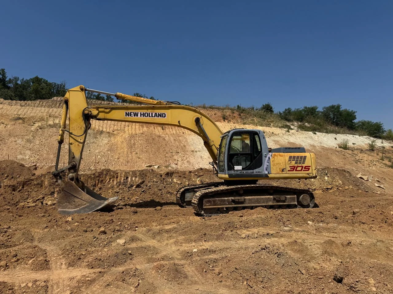 Багер New Holland E305 - изображение 2