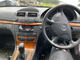 Mercedes-Benz E 220 На части, снимка 8