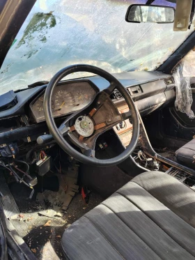 Mercedes-Benz 124, снимка 6