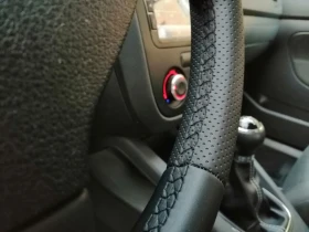 VW Golf 5 - 2600 € / 5085.16 лв. - 70255219 10