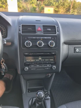 VW Touran 2.0tdi 140 коня  | Auto.bg — изображение 14