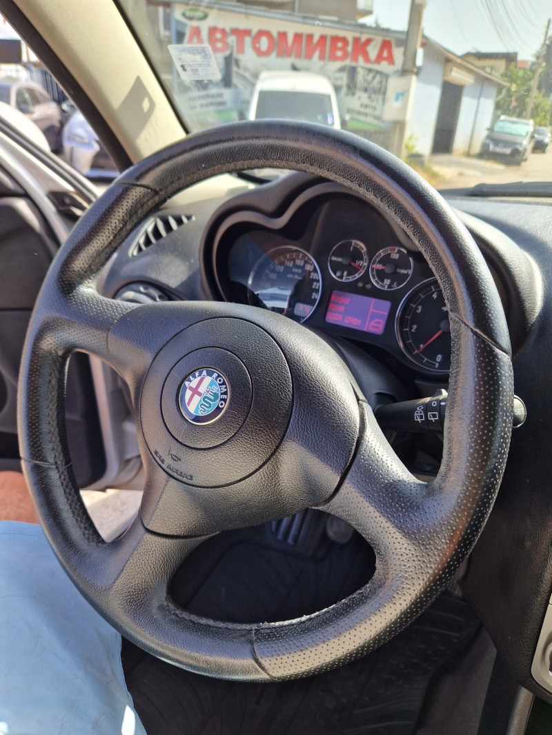 Alfa Romeo 147 98хил.км. 1.6 16V, снимка 16 - Автомобили и джипове - 46370892