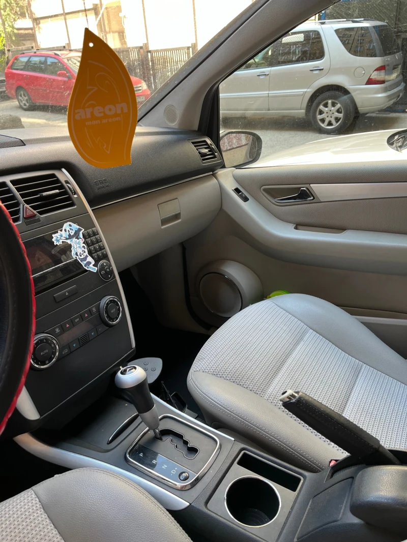 Mercedes-Benz B 200, снимка 8 - Автомобили и джипове - 47019162