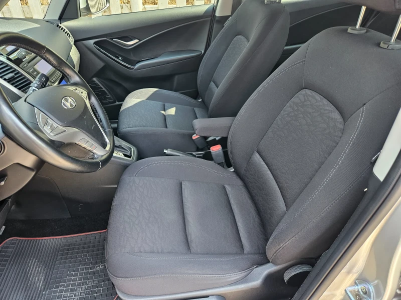 Hyundai Ix20 1.6 AUTOMAT, снимка 10 - Автомобили и джипове - 47185626