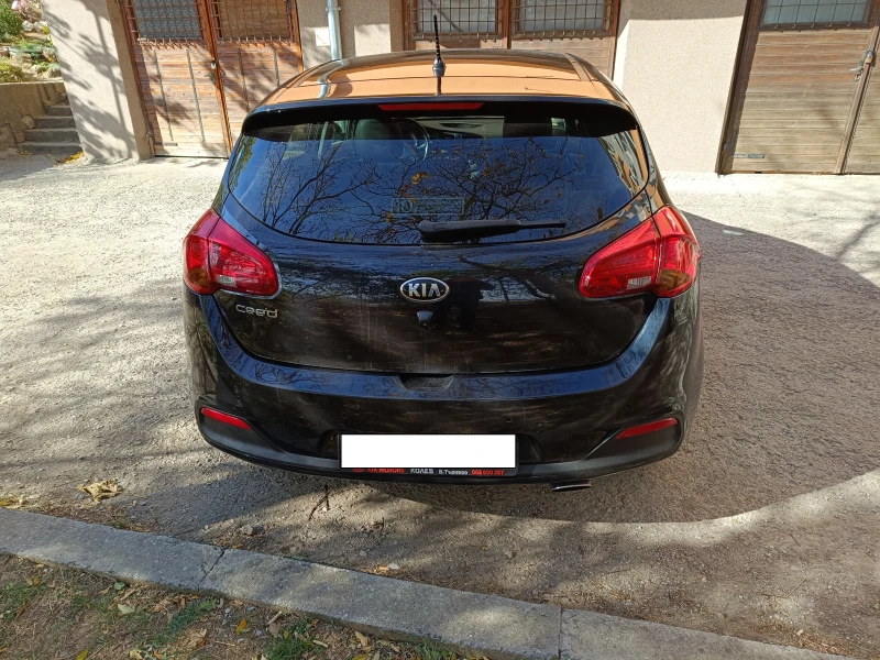 Kia Ceed, снимка 3 - Автомобили и джипове - 47977342