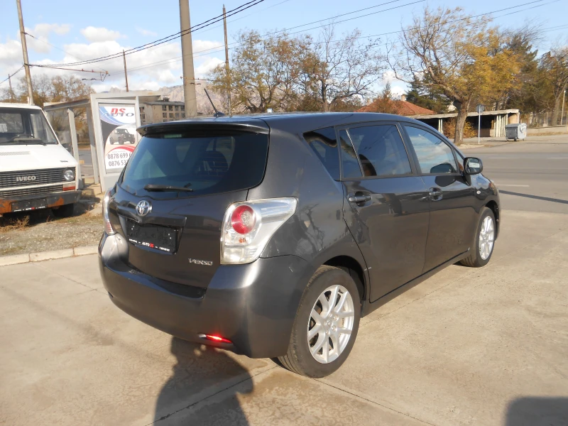 Toyota Verso 2.0d-6sk-Euro-5A-Kamera-Keyless, снимка 5 - Автомобили и джипове - 48077132