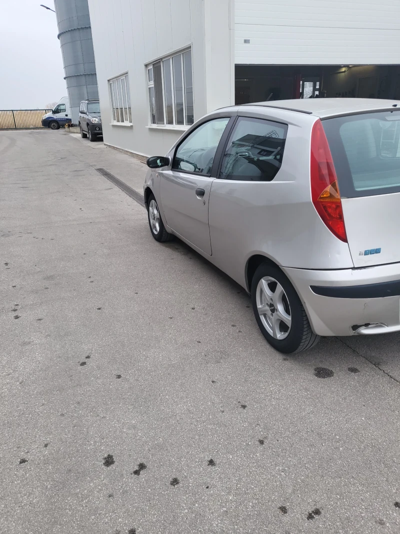 Fiat Punto 1.2 benzin, снимка 4 - Автомобили и джипове - 49326432