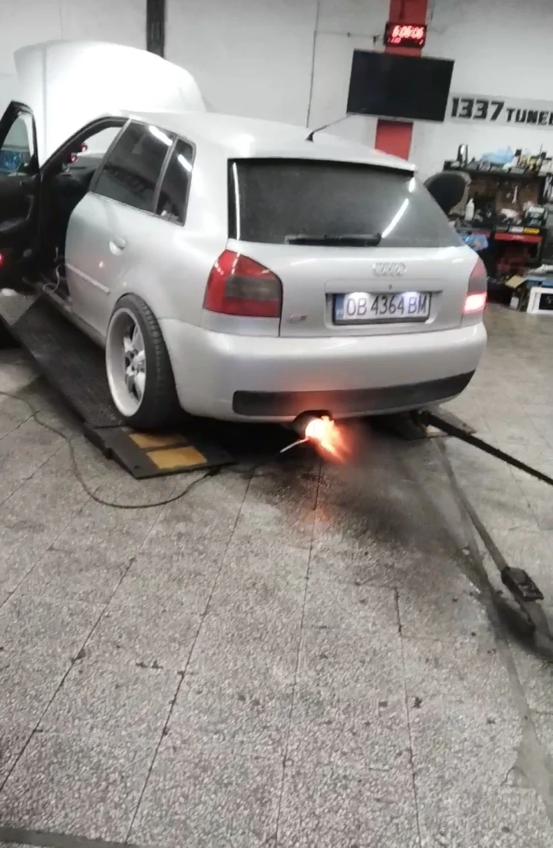 Audi A3 1.8 Т 300Hp, снимка 7 - Автомобили и джипове - 52497488