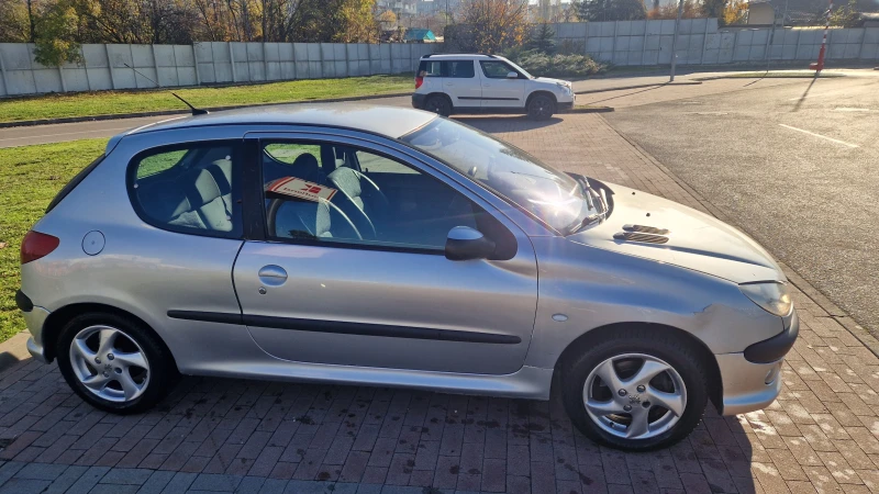 Peugeot 206, снимка 4 - Автомобили и джипове - 52584987