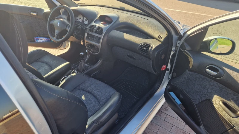 Peugeot 206, снимка 12 - Автомобили и джипове - 52584987