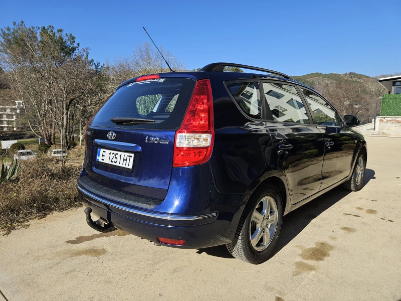 Hyundai I30 CW Kombi КАТО НОВА!, снимка 3 - Автомобили и джипове - 53098817