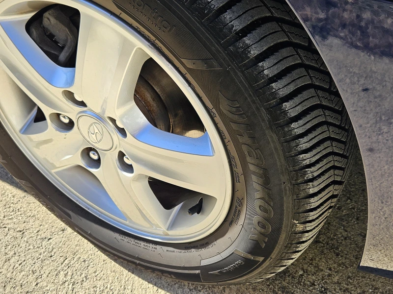 Hyundai I30 CW Kombi КАТО НОВА!, снимка 11 - Автомобили и джипове - 53098817