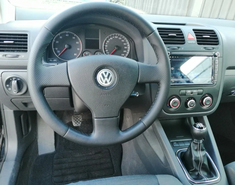 VW Golf 5, снимка 9 - Автомобили и джипове - 53424963