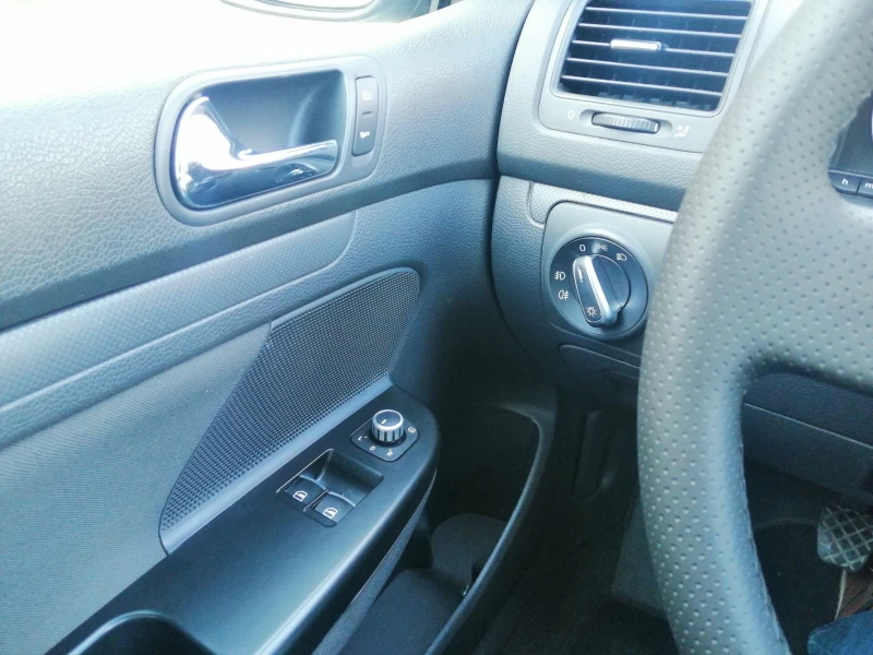 VW Golf 5, снимка 11 - Автомобили и джипове - 53424963