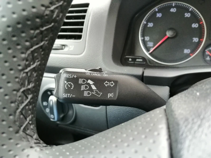 VW Golf 5, снимка 12 - Автомобили и джипове - 53424963