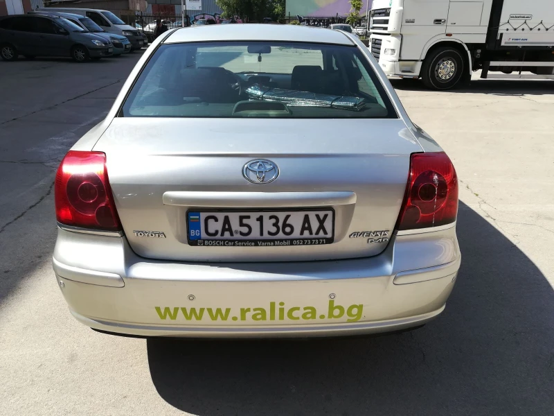 Toyota Avensis D-4D, снимка 4 - Автомобили и джипове - 53571341