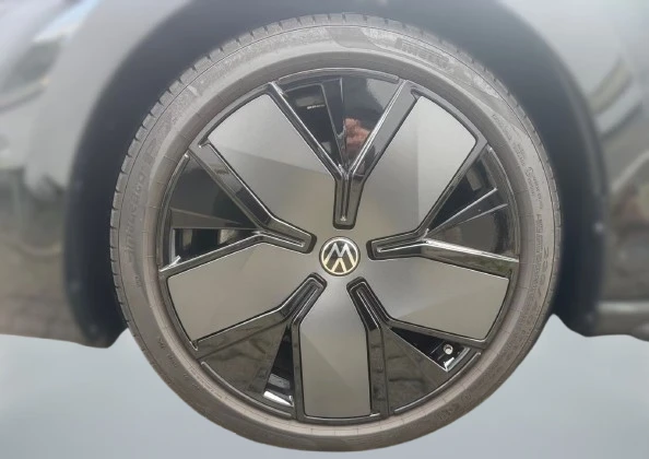 VW Passat Variant 2.0 TDI 4Motion = R-Line = Гаранция, снимка 3 - Автомобили и джипове - 54157919