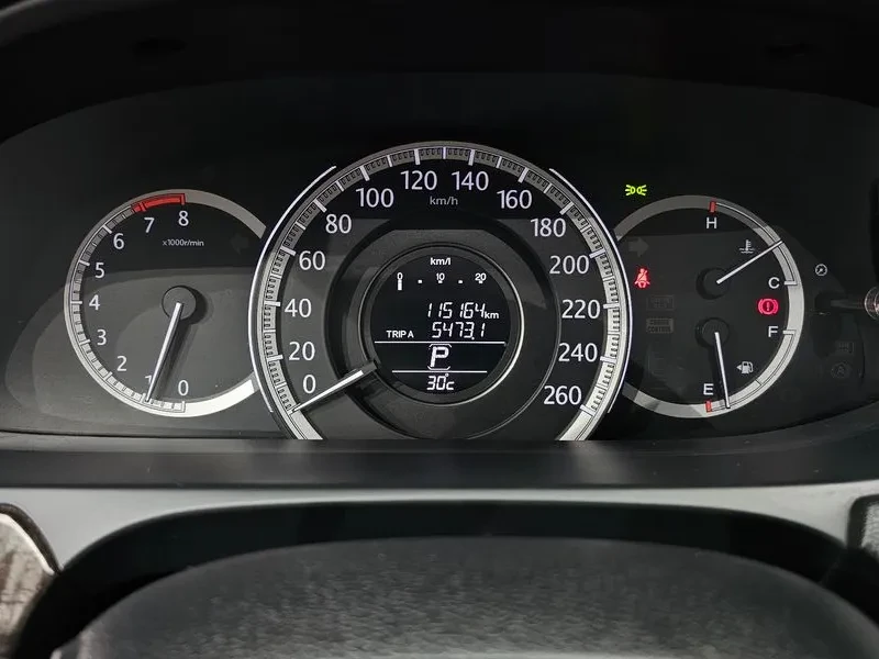 Honda Accord 2.4 9Th Generation, снимка 15 - Автомобили и джипове - 55841463