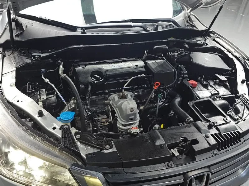 Honda Accord 2.4 9Th Generation, снимка 12 - Автомобили и джипове - 55841463