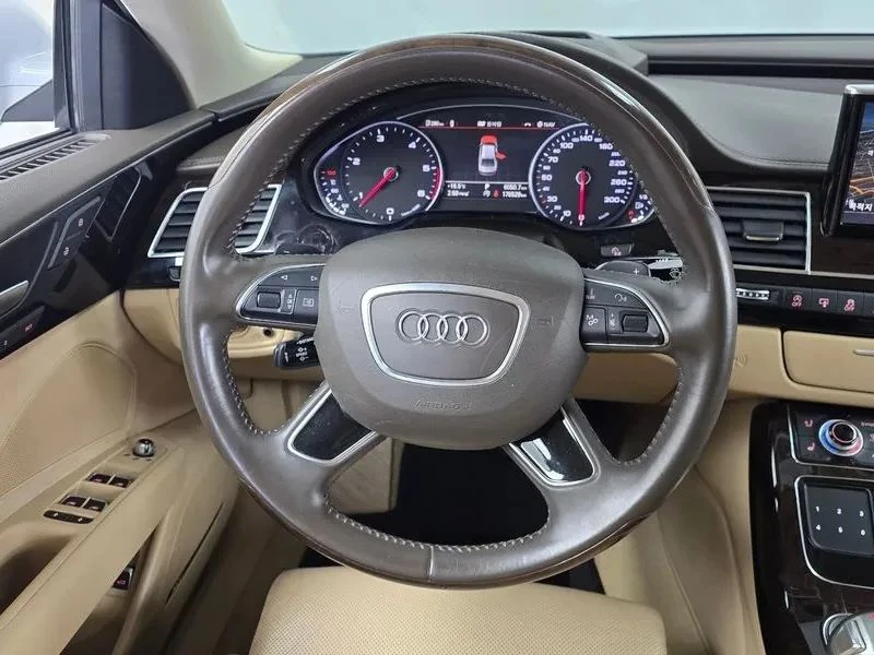 Audi A8, снимка 13 - Автомобили и джипове - 56689829