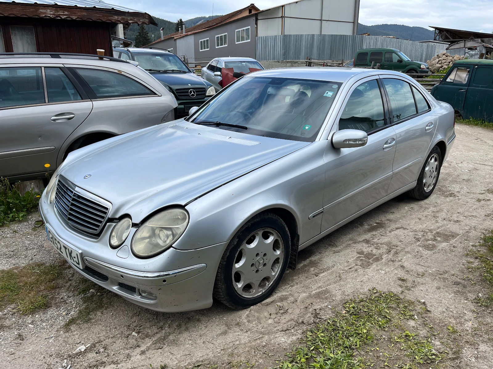 Mercedes-Benz E 220 На части - изображение 3