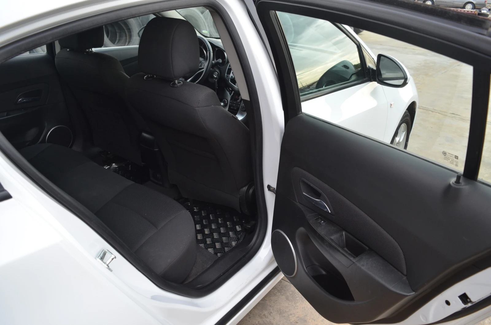 Chevrolet Cruze 1.7 | Mobile.bg — изображение 12