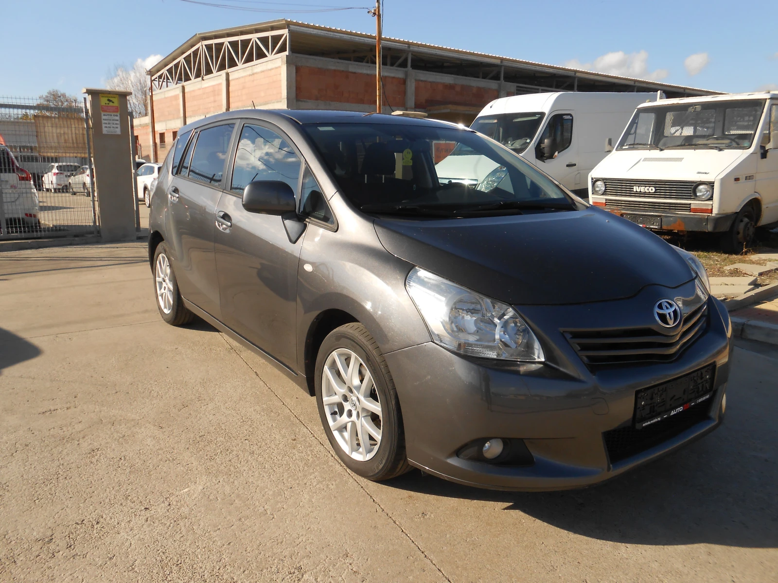 Toyota Verso 2.0d-6sk-Euro-5A-Kamera-Keyless - изображение 3