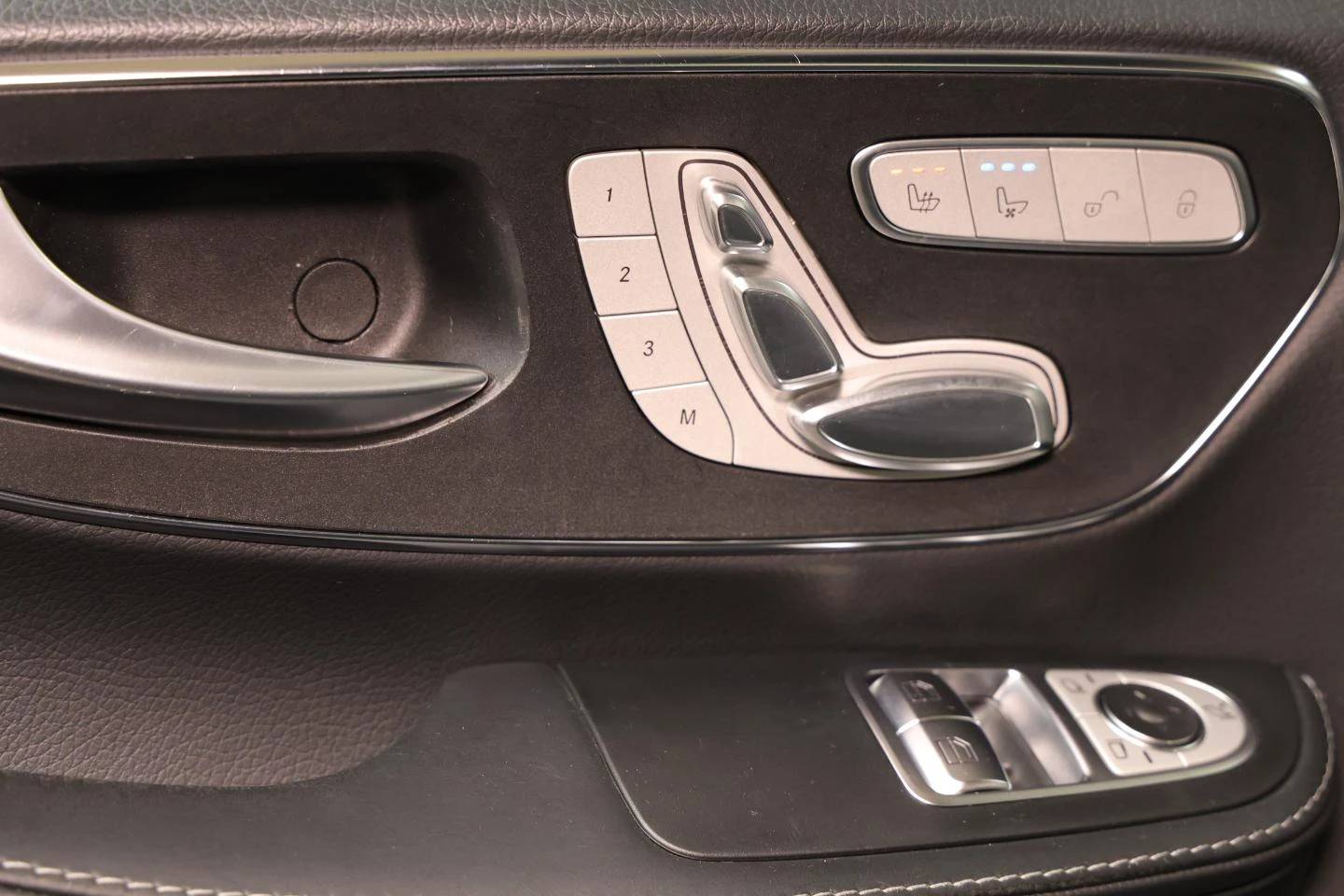 Mercedes-Benz V 300 d Avantgarde Edition Lang 4-MATIC AMG Paket | Mobile.bg � ����������� 5