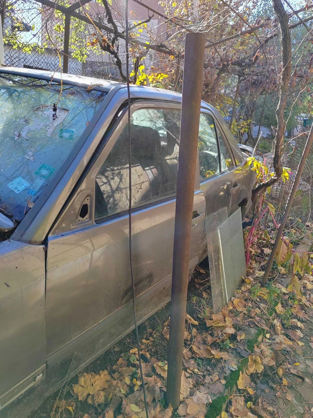 Mercedes-Benz 124  - изображение 5