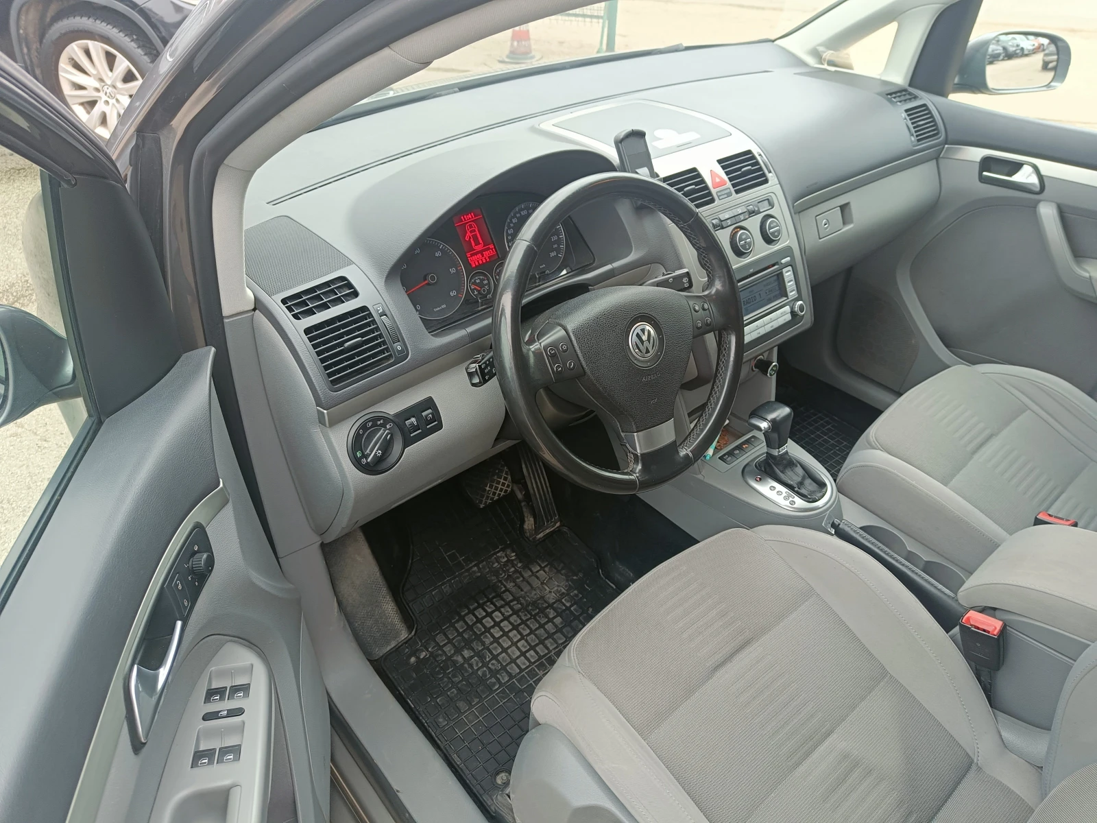 VW Touran 2.0 BARTER 170 | Mobile.bg � ����������� 10
